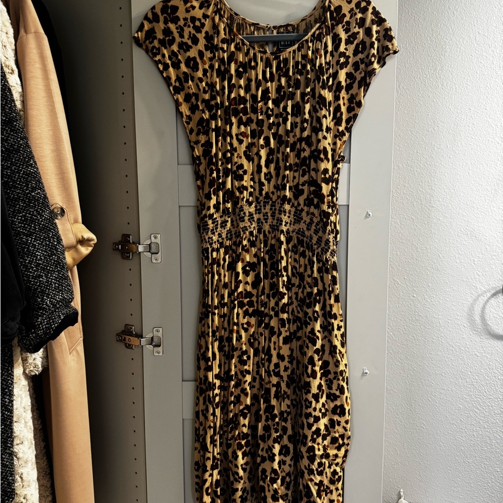 Maternity dress GAP leopard print midi dress, nursing friendly